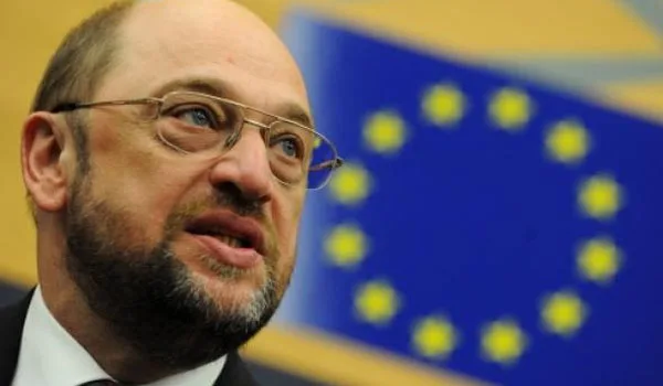 Σουλτς: Δεν αρκεί μόνο σταθερότητα, χρειάζεται και ανάπτυξη