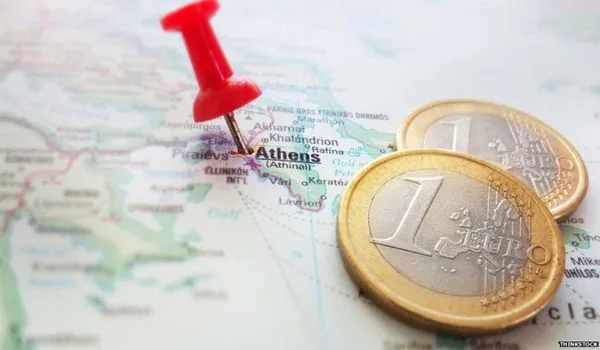 Bloomberg: Σταματήστε την υποκρισία για το ελληνικό χρέος