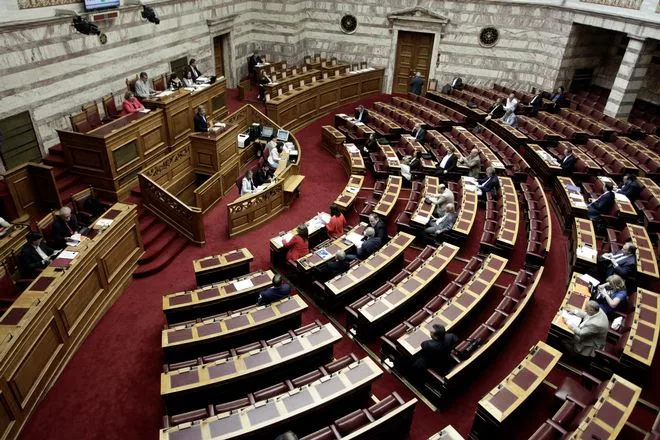 “Πέρασε” το νομοσχέδιο για τους διευθυντές στα σχολεία