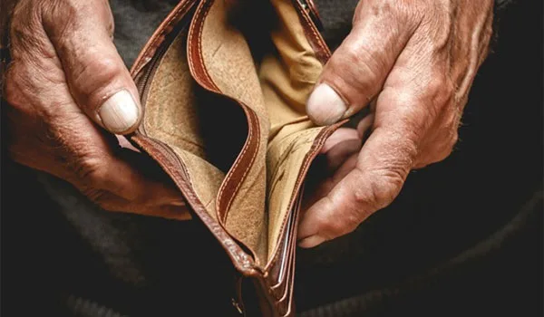 Μειώσεις έως και 370 ευρώ έρχονται σε κύριες και επικουρικές συντάξεις