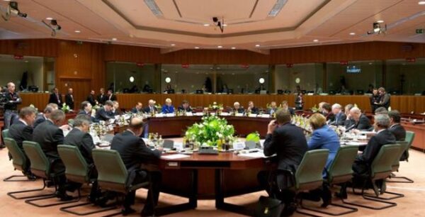 Έκτακτη συνεδρίαση του Υπουργικού Συμβουλίου ενόψει Eurogroup την Τρίτη