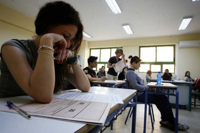 Πανελλήνιες 2017: Υποψήφιος Χίου με 18.500 μόρια εκτός ιατρικής – Υποψήφιος Λέσβου με 15.800 εντός;