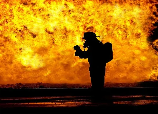 Ερευνητές ανέπτυξαν κατασκευαστικό υλικό που επιβραδύνει την επέκταση της φωτιάς