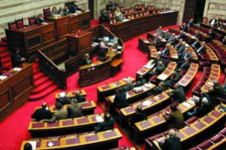 Ενημερώνει για τη ρατσιστική _όπως υποστηρίζει_ άποψη του συνδικαλιστικού οργάνου των ιδιωτικών σχολείων και τον αποκλεισμό