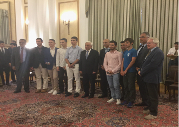 Ο Πρόεδρος της Δημοκρατίας συνάντησε τους μαθητές που διακρίθηκαν στην 58η Διεθνή Μαθηματική Ολυμπιάδα