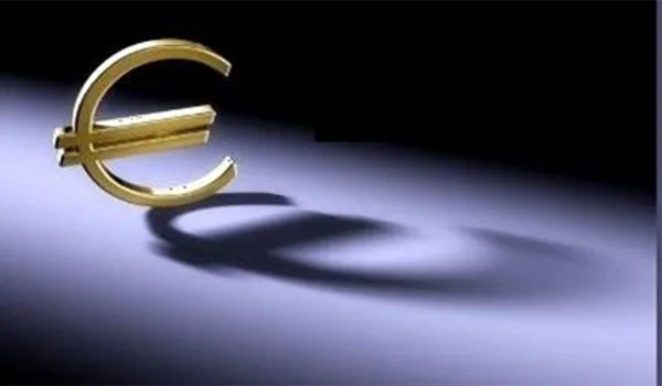 Die Welt: Tο μέλλον του ευρώ είναι αβέβαιο