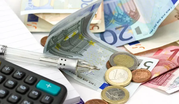 Ασφαλιστικό χαράτσι 48,9% για 70.000 ελεύθερους επαγγελματίες