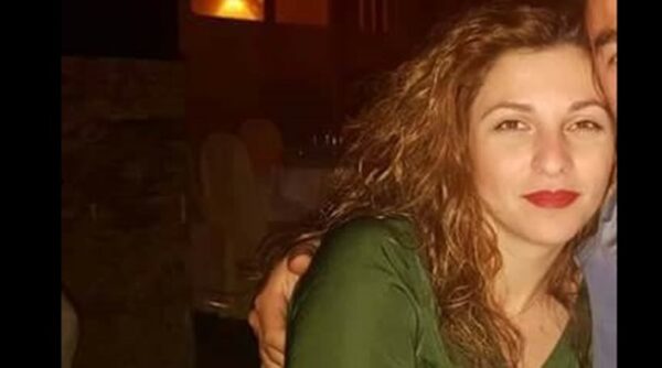 Ηράκλειο: Θρήνος για την 33χρονη μητέρα που «έσβησε» έξω από το σχολείο των παιδιών της