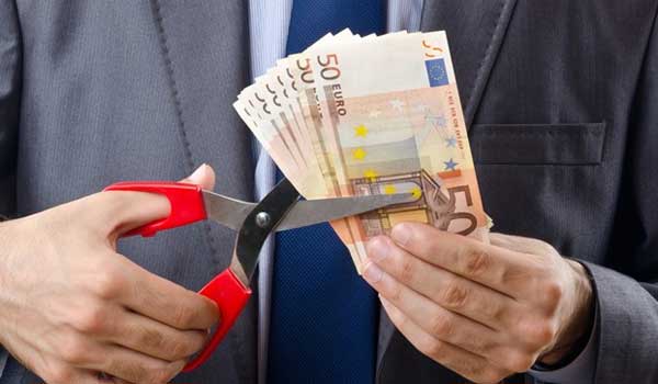 Έρχονται αλλαγές στα πρόστιμα της εφορίας: Ποια θα μειωθούν και πόσο
