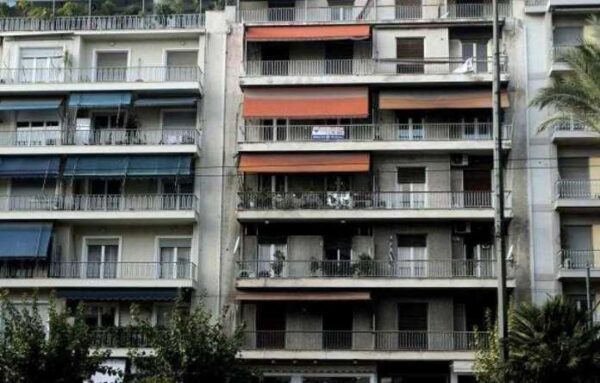 Πολυκατοικίες: Τι αλλάζει σε γενικές συνελεύσεις, κοινόχρηστα, θέρμανση