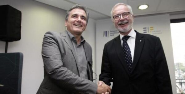 Τσακαλώτος: Η Ευρωπαϊκή Τράπεζα Επενδύσεων στηρίζει σημαντικά την οικονομία μας