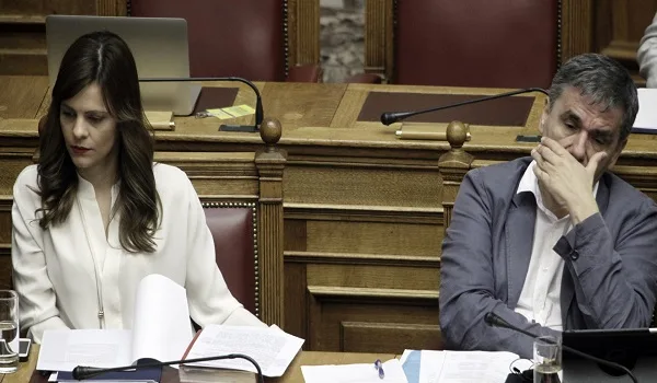 Επιστρέφουν οι θεσμοί: 95 προαπαιτούμενα για να κλείσει η αξιολόγηση