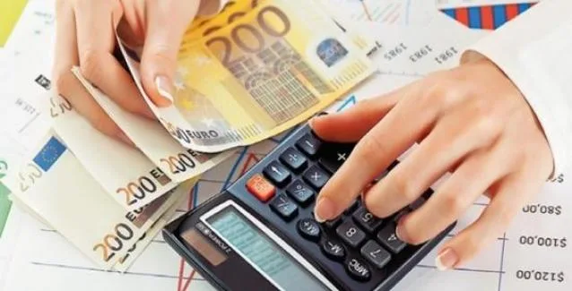 Στον εξωδικαστικό μηχανισμό και ελεύθεροι επαγγελματίες με οφειλές έως 50.000 ευρώ