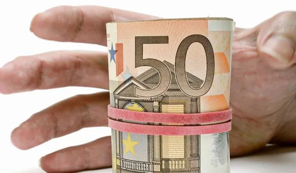 Βάζουν μπρος τις κατασχέσεις για 733.136 οφειλέτες της εφορίας