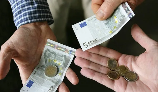 Ποιοι κινδυνεύουν να χάσουν το κοινωνικό μέρισμα