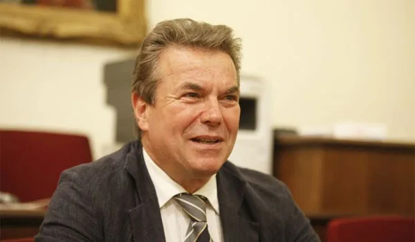 Πετρόπουλος: Λιγότερες εισφορές στον ΕΦΚΑ για το 80% των ελεύθερων επαγγελματιών