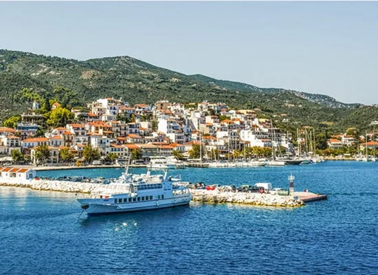 Έκπτωση 50% στα εισιτήρια των αναπληρωτών που υπηρετούν στα νησιά ενόψει εορτών