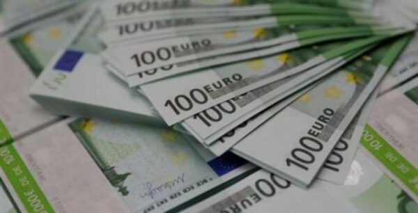 Βοήθεια 2,95 εκατ.ευρώ σε 725 απολυμένους στην Ελλάδα