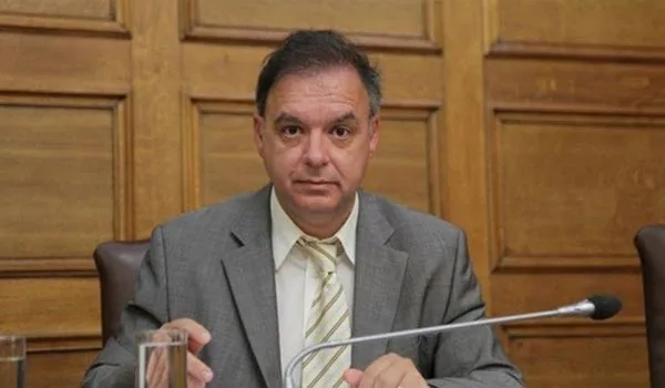 Λιαργκόβας: Με πατερίτσες η έξοδος από τα μνημόνια
