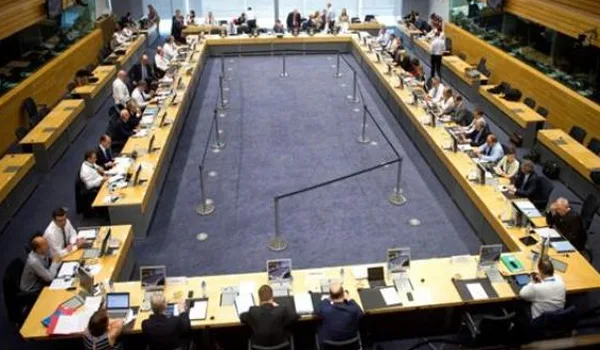 Στα 6,7 δισ. ευρώ η δόση για την Ελλάδα μετά το ok από το EWG