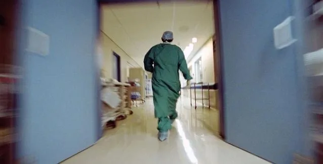 Έρχονται 3.950 προσλήψεις σε νοσοκομεία και αστυνομία