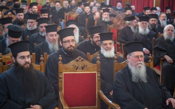 Οι κληρικοί επιμορφώνονται: Πώς μπορεί ο ιερέας να βοηθήσει ένα παιδί από το bullying στο σχολείο;