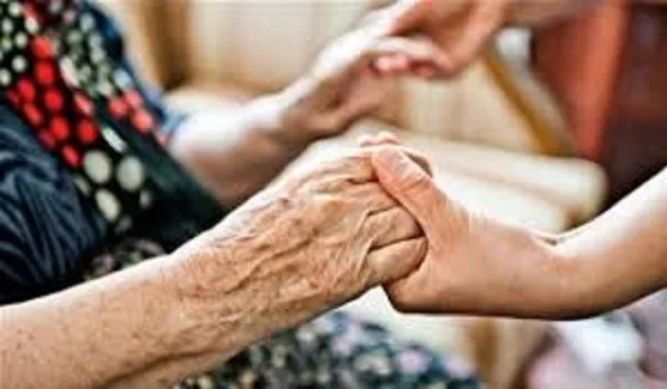 Βοήθεια στο σπίτι: 2,25 εκατ. ευρώ ενέκρινε το υπ. Εργασίας