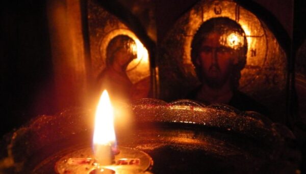 ΠΕΘ: Γιατί δεν υπάρχει άδεια μετακίνησης για σύντομη ατομική προσευχή;
