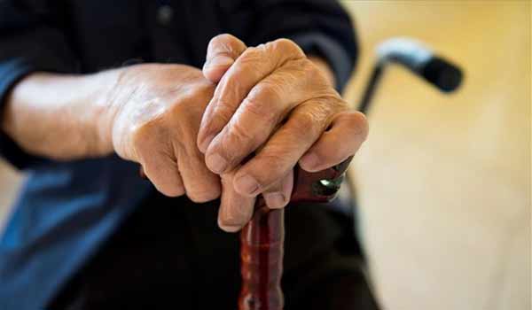 Η γιαγιά είναι πρόσωπο άξιο σεβασμού!