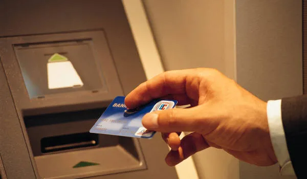 Ξεπάγωμα του τραπεζικού λογαριασμού στους συνεπείς οφειλέτες εξετάζει η ΑΑΔΕ