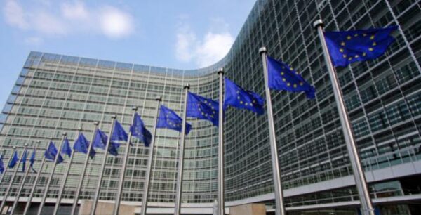 Ποιες χώρες αφαιρούνται από τη λίστα με τους φορολογικούς παραδείσους