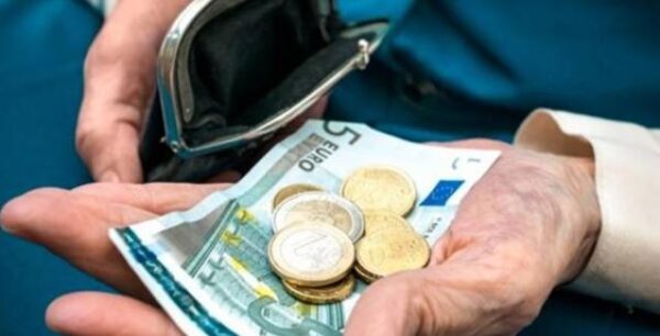 Ενιαίο Δίκτυο Συνταξιούχων: Ζούμε με σύνταξη εξαθλίωσης 364 ευρώ