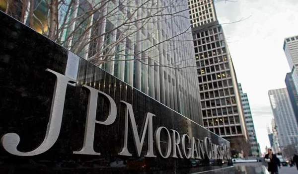 JP Morgan: Η βρώμικη έξοδος της Ελλάδας θυμίζει μνημόνιο