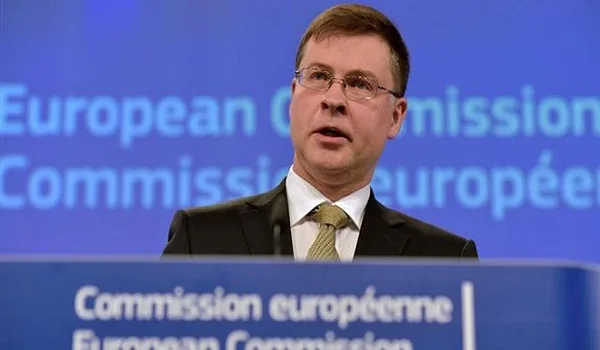 Ντομπρόβσκις: Επιτήρηση και μεταρρυθμίσεις και μετά το πρόγραμμα