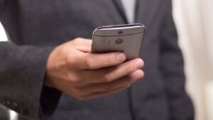 Έξαρση στα παράπονα για νέες μορφές ψηφιακής παρενόχλησης και παράνομων χρεώσεων