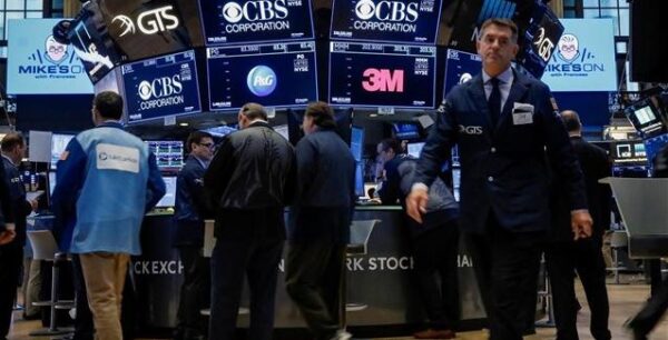 Δασμοί και Τραμπ οδήγησαν σε πτώση τη Wall Street