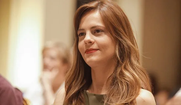 Σε δύο δόσεις η αύξηση του κατώτατου μισθού