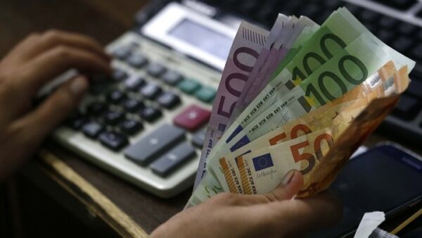 Συντάξεις χηρείας: Αυξήσεις άνω των 300 ευρώ – Δικαιούχοι