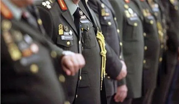 Μπαράζ  διεκδικήσεων αναδρομικών – Και οι ένστολοι ζητούν 13ο – 14ο μισθό