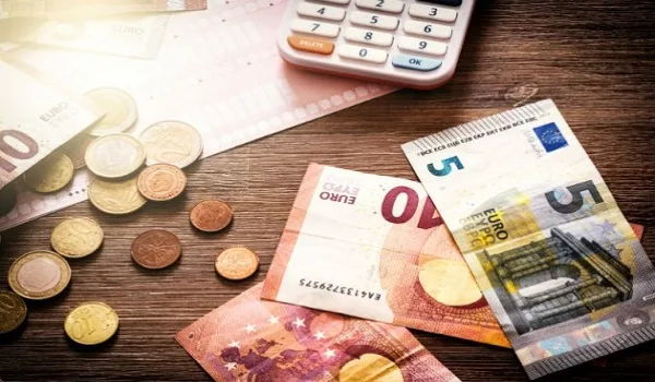 Κοινωνικό μέρισμα 800 εκατ. ευρώ το Δεκέμβριο