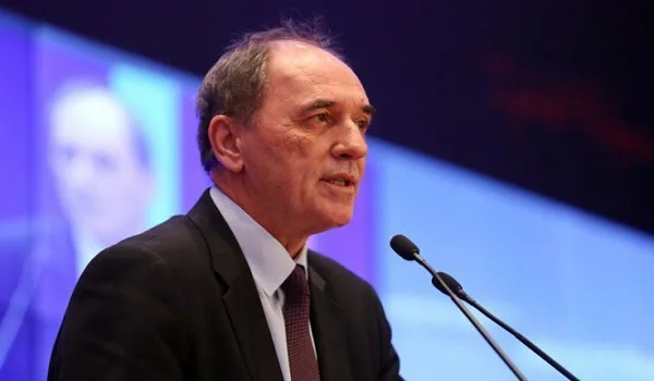 Σταθάκης: Άφησε ανοιχτό το ενδεχόμενο αύξησης της τιμής του ρεύματος