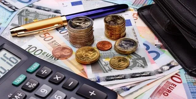 Πόσα αναδρομικά θα πάρουν στρατιωτικοί, αστυνομικοί και τα άλλα ειδικά μισθολόγια