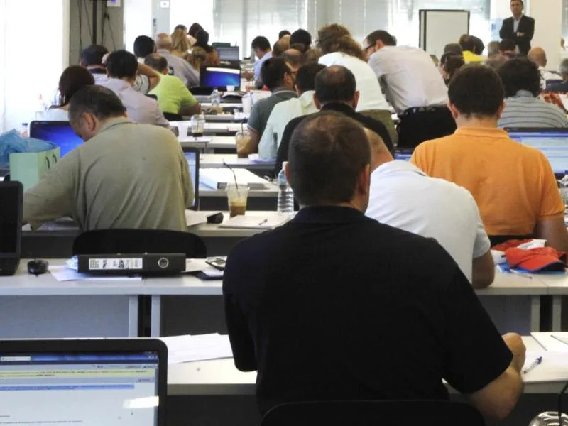 Δικαστική απόφαση επαναφέρει 13ο-14ο μισθό στο Δημόσιο!