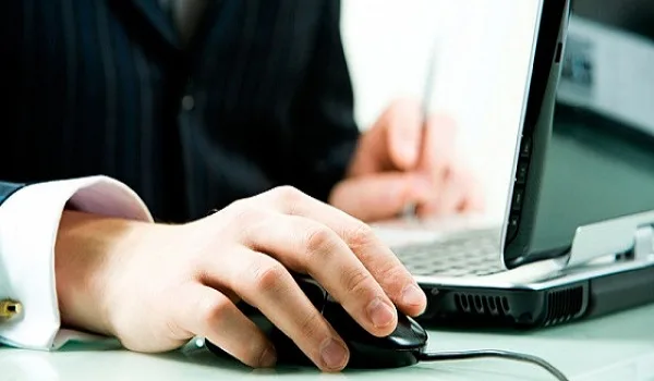 Μαχαίρι στις έξτρα αμοιβές των δημοσίων υπαλλήλων