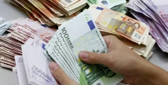 Αυστηρές ποινές, δήμευση και επιστροφή περιουσίας για τους καταχραστές του Δημοσίου