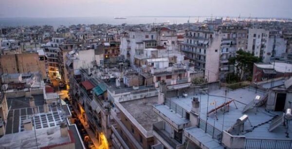 Νόμος Κατσέλη: Mαζικές αιτήσεις για να προλάβουν τα υψηλά όρια προστασίας πρώτης κατοικίας