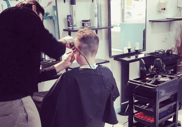 Πώς η ενεργειακή κρίση «χτυπά» και τα κομμωτήρια