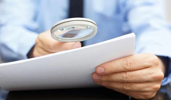 Ποιοί κινδυνεύουν από κατασχέσεις της εφορίας