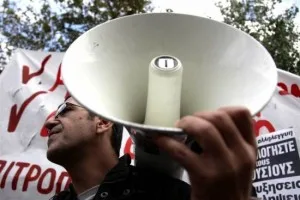 “Πλήρης εξίσωση των αδειών των αναπληρωτών με των μονίμων εκπαιδευτικών”