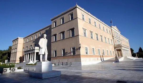Καμπανάκι από το Γραφείο Προϋπολογισμού: Θα χρειαστούν χρόνια να αποκατασταθεί η ευημερία